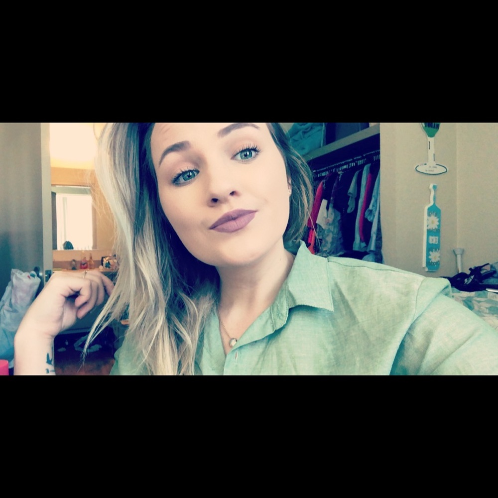 Meet your Posher, Ashley